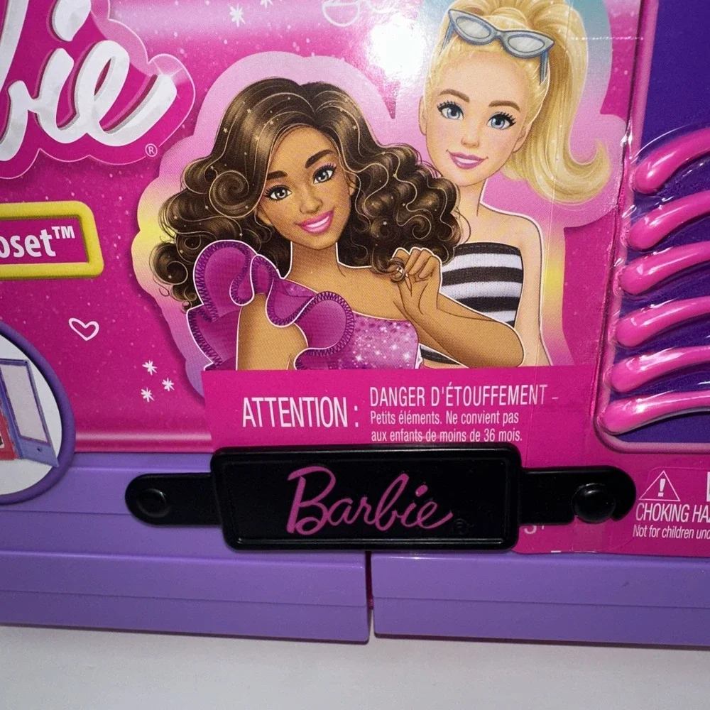 Barbie Ultimate Closet Purple Portable Storage w/ 6 Hangers & Rack Wardrobe